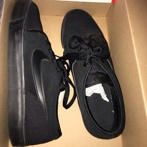 Nike Toki Low LTHR
